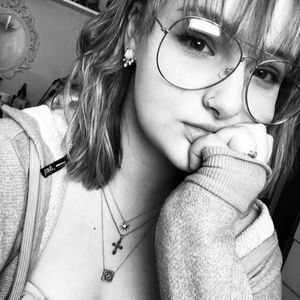 Meet your Posher, Katelyn